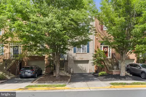 45828 Edwards Ter, Sterling, VA 20166