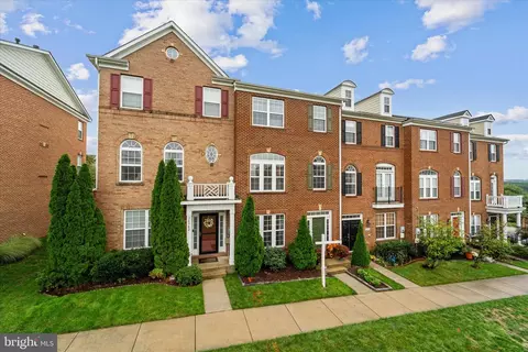 20944 Houseman Ter, Ashburn, VA 20148