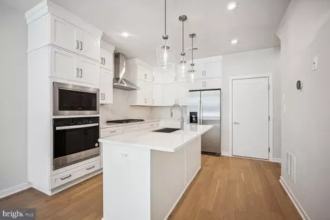 43533 Moorefield Blvd, Ashburn, VA 20148