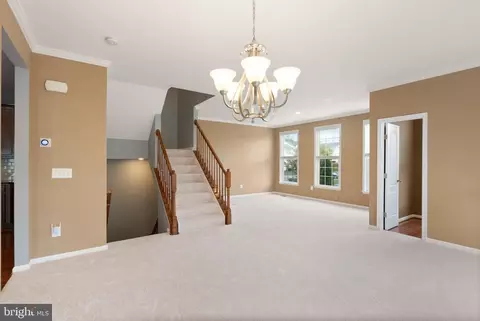 Living - 42463 Patrick Wayne Sq, Broadlands, VA 20148 photo 2 of 9