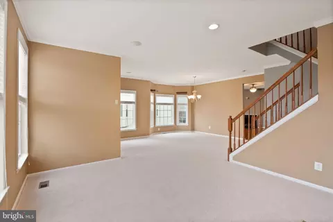 Living - 42463 Patrick Wayne Sq, Broadlands, VA 20148 photo 6 of 9