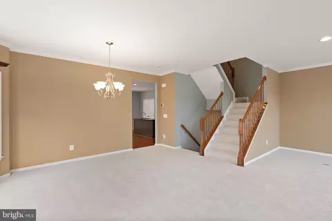 Living - 42463 Patrick Wayne Sq, Broadlands, VA 20148 photo 4 of 9