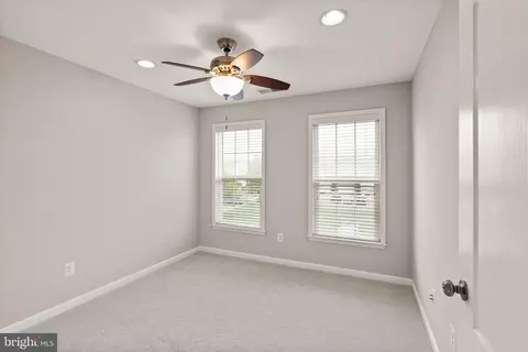 Bedroom - 42463 Patrick Wayne Sq, Broadlands, VA 20148 photo 1 of 4