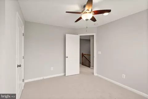 Bedroom - 42463 Patrick Wayne Sq, Broadlands, VA 20148 photo 3 of 4