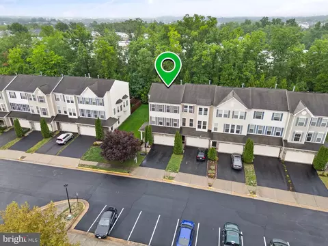 View/Area - 42463 Patrick Wayne Sq, Broadlands, VA 20148 photo 1 of 4
