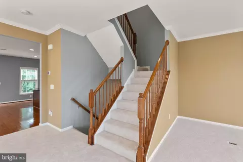 Entry Way - 42463 Patrick Wayne Sq, Broadlands, VA 20148 photo 5 of 10