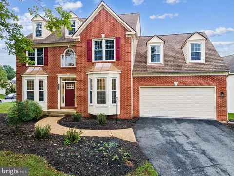 20820 Grainery Ct, Ashburn, VA 20147 photo 2