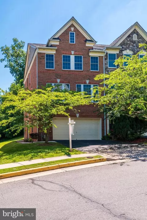 20308 Center Brook Sq, Sterling, VA 20165