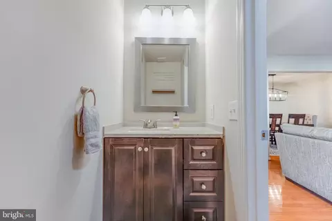 43245 Clearnight Ter, Ashburn, VA 20147 photo 8