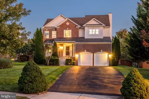 1706 Flag Ct NE, Leesburg, VA 20176