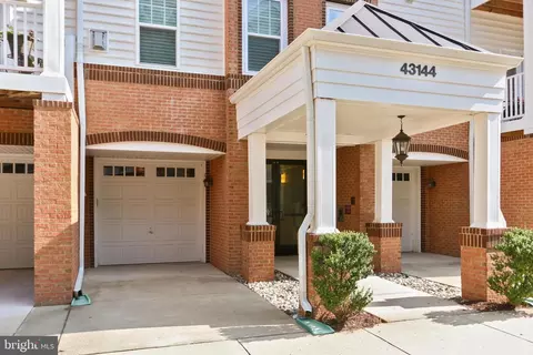 43144 Sunderland Ter #202, Broadlands, VA 20148