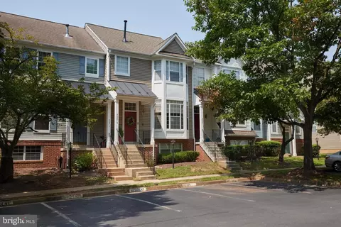 20519 Warburton Bay Sq, Sterling, VA 20165