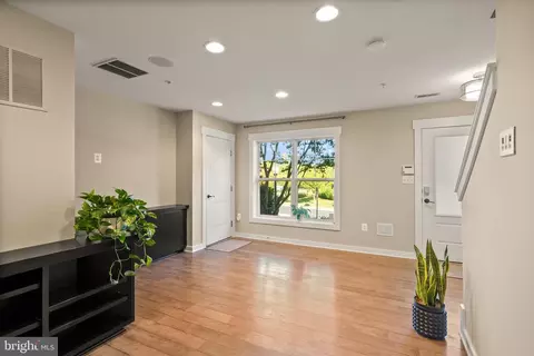 42395 Pale Iris Ter, Brambleton, VA 20148 photo 7