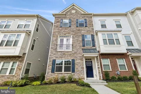 716 Sawback Sq NE, Leesburg, VA 20176