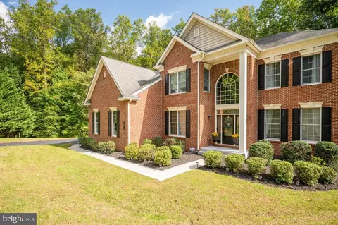 38459 Wooded Hollow Dr, Hamilton, VA 20158