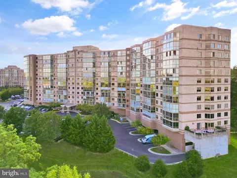 19355 Cypress Ridge Ter #101, Leesburg, VA 20176