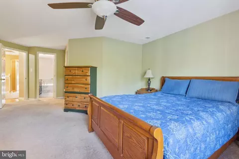 Bedroom - 21111 Crocus Ter, Ashburn, VA 20147 photo 2 of 5