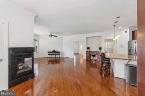 42385 Guildhall Dr, Ashburn, VA 20148 photo 11
