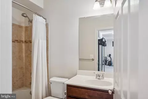 42385 Guildhall Dr, Ashburn, VA 20148 photo 33