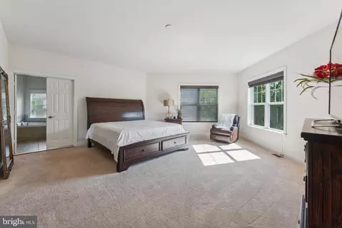 42385 Guildhall Dr, Ashburn, VA 20148 photo 23