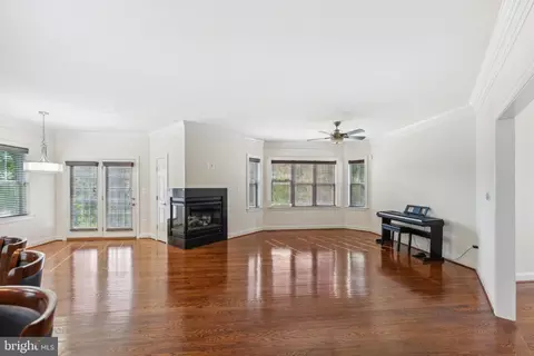 42385 Guildhall Dr, Ashburn, VA 20148 photo 12