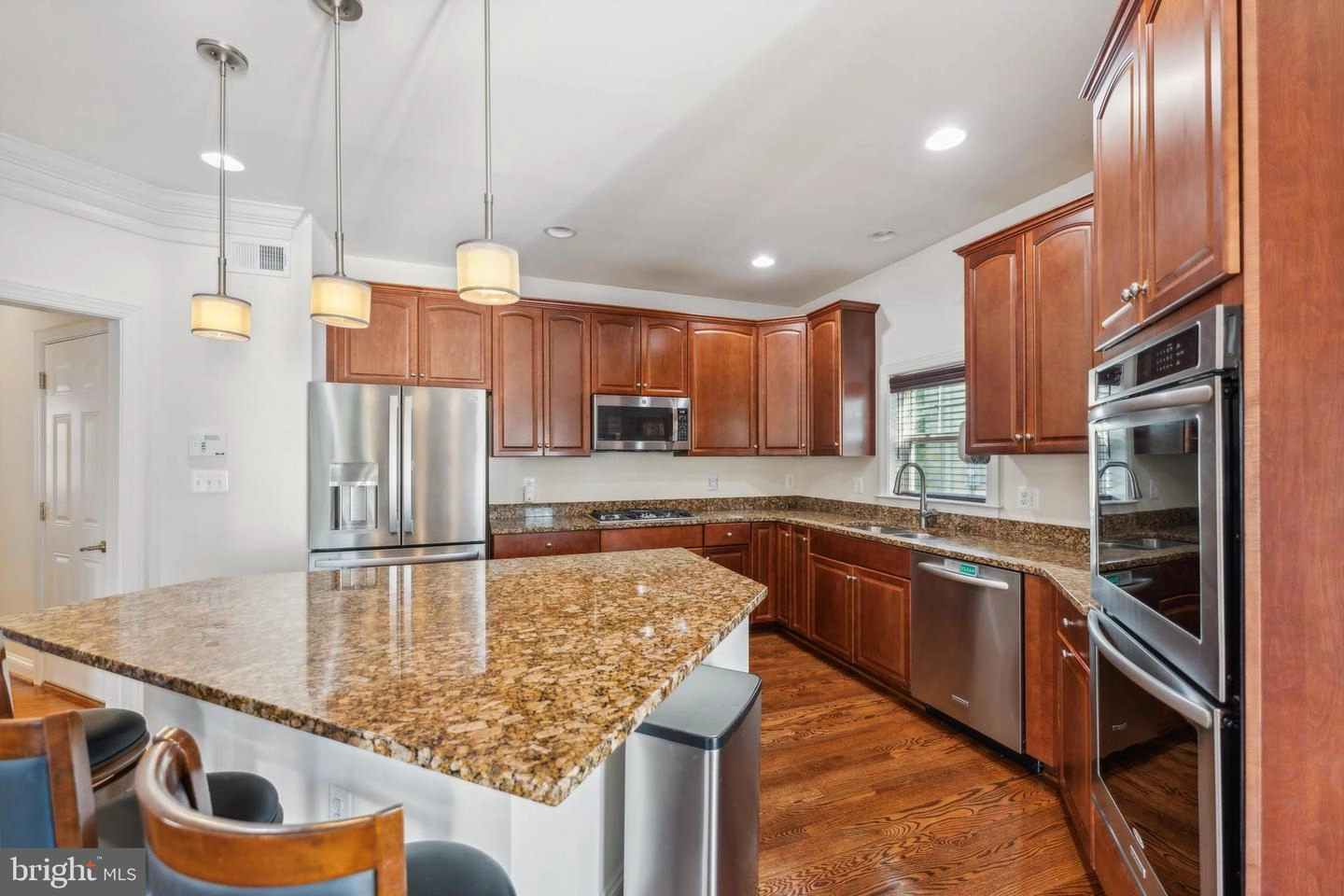 42385 Guildhall Dr, Ashburn, VA 20148 photo 8