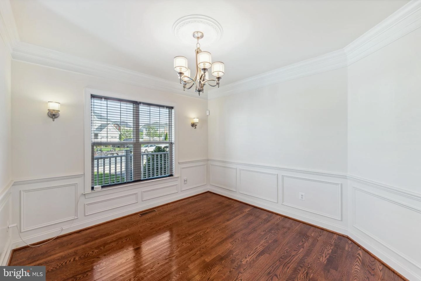 42385 Guildhall Dr, Ashburn, VA 20148 photo 4