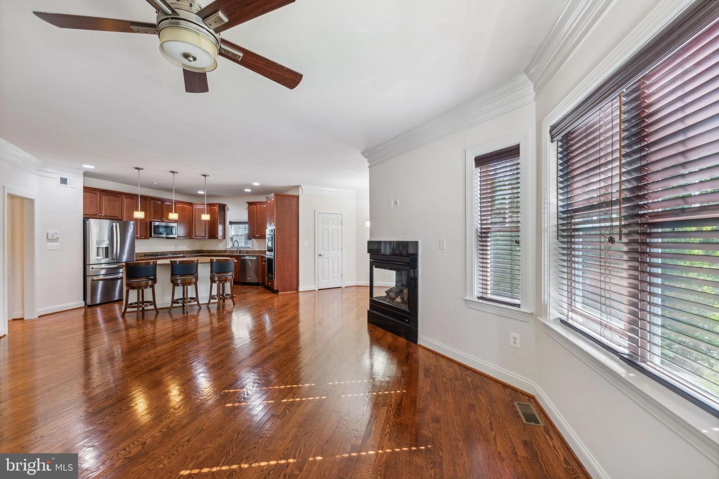42385 Guildhall Dr, Ashburn, VA 20148 photo 13