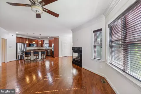 42385 Guildhall Dr, Ashburn, VA 20148 photo 13