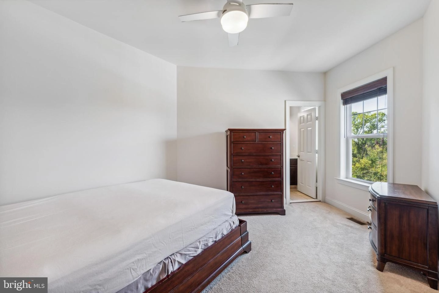 42385 Guildhall Dr, Ashburn, VA 20148 photo 28