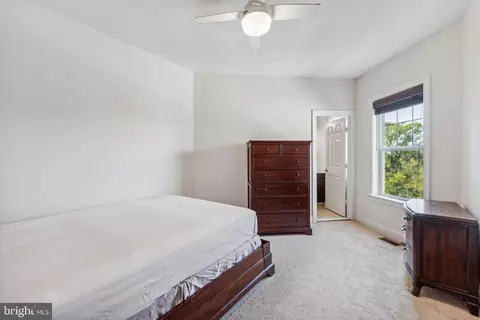 42385 Guildhall Dr, Ashburn, VA 20148 photo 28