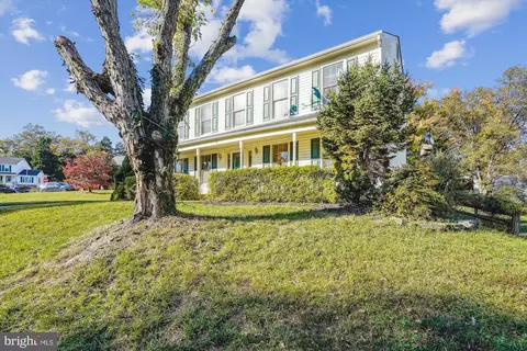 2 Barnswallow Ct, Sterling, VA 20164 photo 3