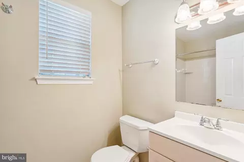 2 Barnswallow Ct, Sterling, VA 20164 photo 14