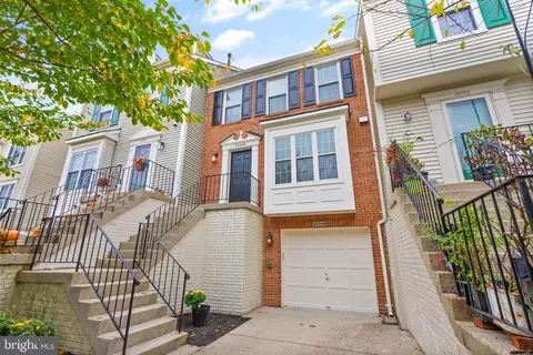 45556 Whitcomb Sq, Sterling, VA 20166