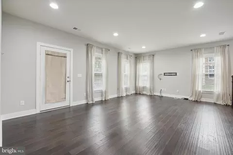 22284 Pinecroft Ter, Ashburn, VA 20148 photo 40