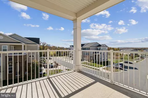 22284 Pinecroft Ter, Ashburn, VA 20148 photo 2