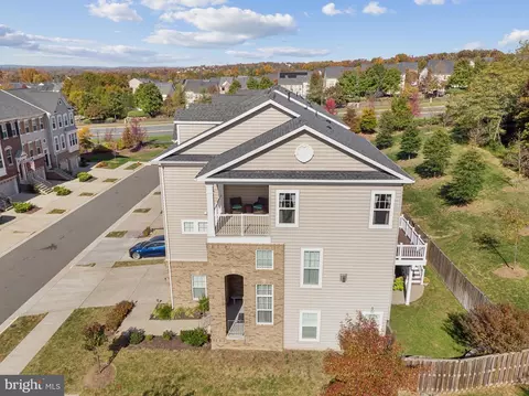 22284 Pinecroft Ter, Ashburn, VA 20148 photo 3