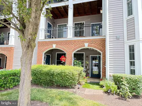 46608 Drysdale Ter #200, Sterling, VA 20165