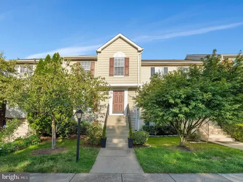 45400 Gable Sq, Sterling, VA 20164