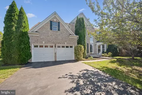 44144 Navajo Dr, Ashburn, VA 20147