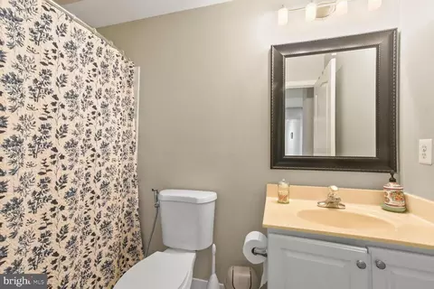 20045 Valhalla Sq, Ashburn, VA 20147 photo 27