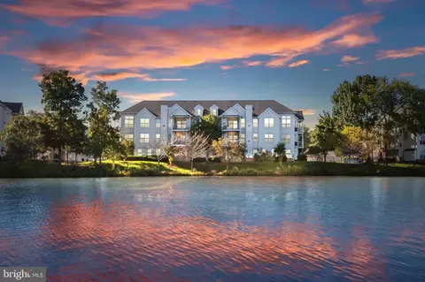 25280 Lake Shore Sq #103, Chantilly, VA 20152