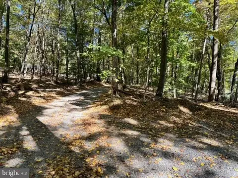 Long Lane, Lovettsville, VA 20180