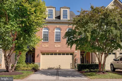 18310 Buccaneer Ter, Leesburg, VA 20176
