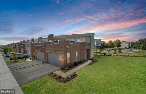 42774 Cumulus Ter, Ashburn, VA 20148