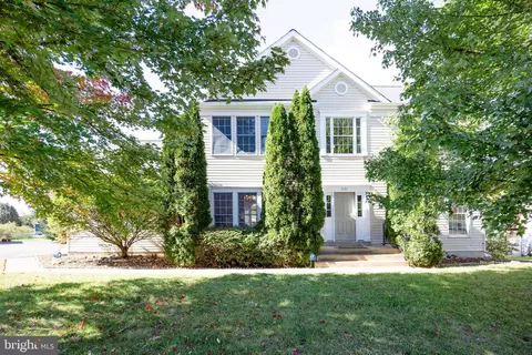 641 S Maple Ave, Purcellville, VA 20132