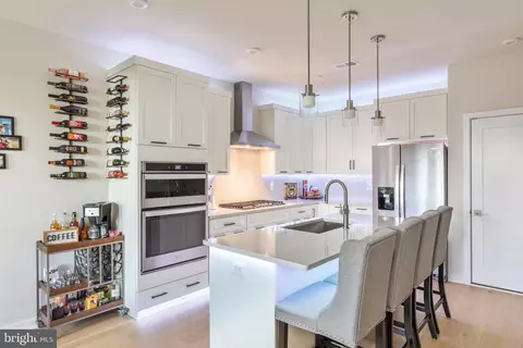 Kitchen - 43554 Centergate Dr, Ashburn, VA 20148 photo 1 of 3
