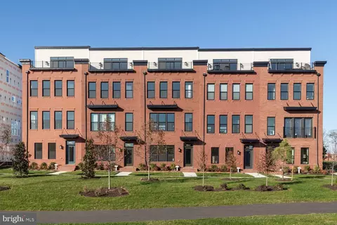 23138 Horseshoe Trail Sq, Brambleton, VA 20148