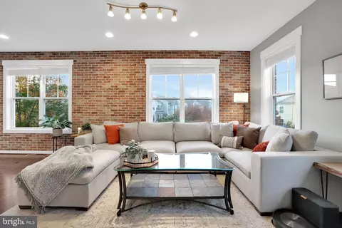 42414 Great Heron Sq, Brambleton, VA 20148