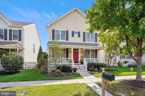 42599 Pelican Dr, Chantilly, VA 20152